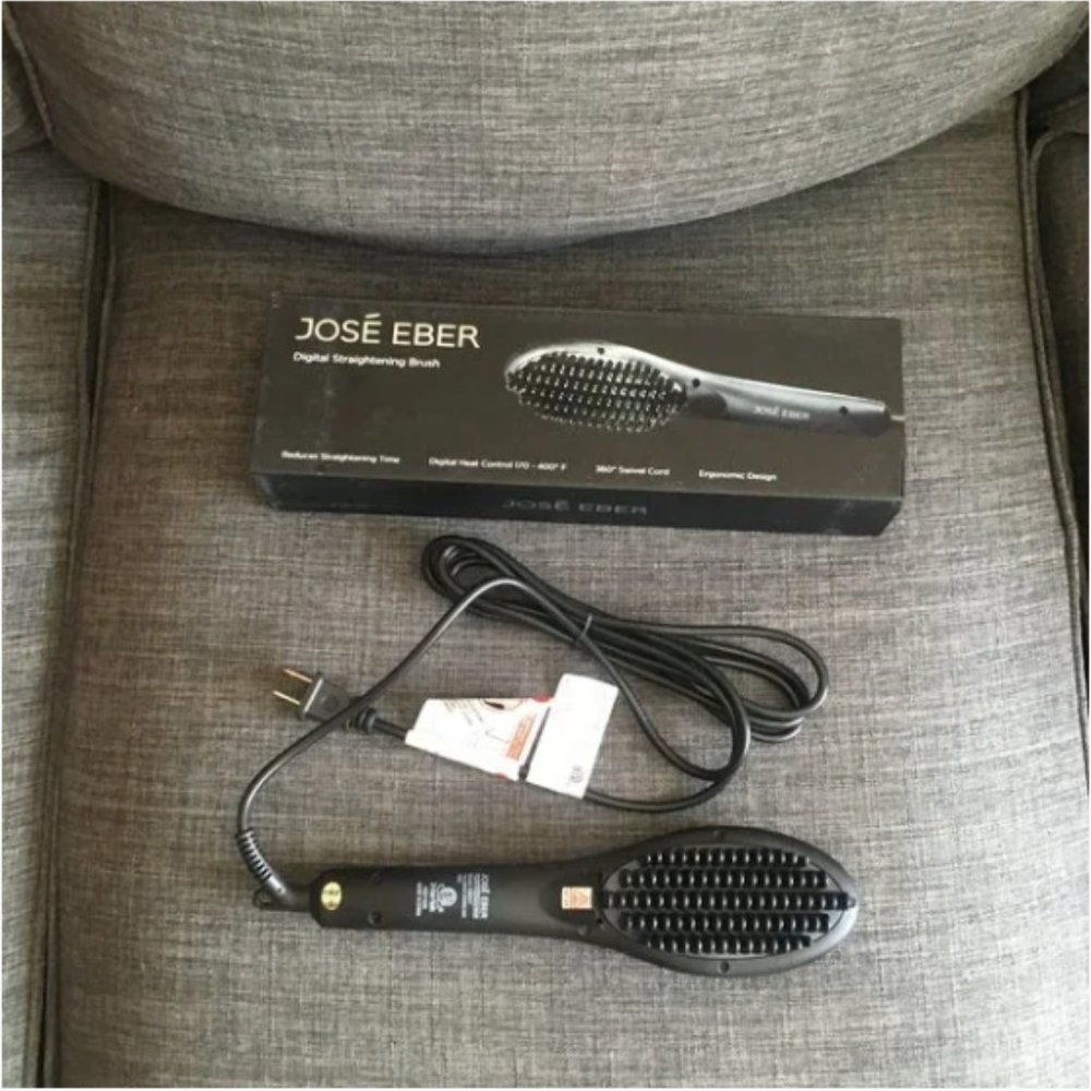 NIB Jose Eber Digital Straightening Brush